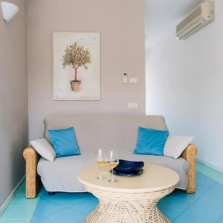 Carlotta Lido Aparthotel
