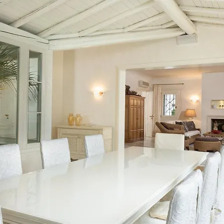 Carlotta Lido Aparthotel *