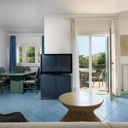 Carlotta Lido Aparthotel