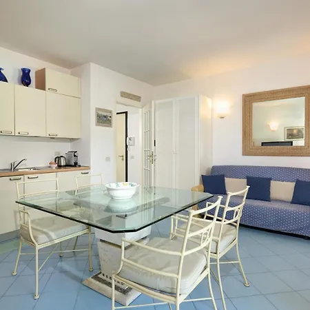 Carlotta Lido Aparthotel
